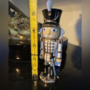 Bath and Body Works Nutcracker Wallflower plugin